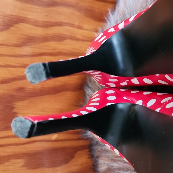 Pleaser Bordello RedWhite Polkadot Platform Heels - Picture 6 of 7